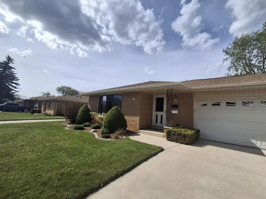 1418 Denis AVENUE, Milwaukee, WI 53221 - #2
