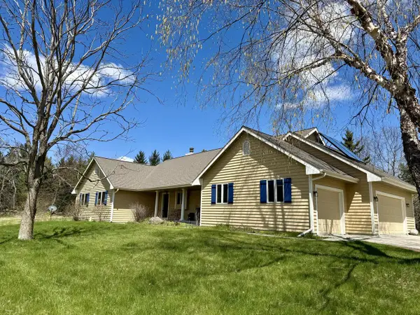 N6383 Hickory Cross, Plymouth, WI 53073