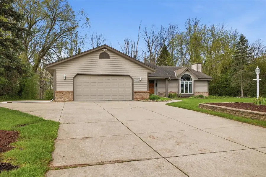 N68W14817 Prudence DRIVE, Menomonee Falls, WI 53051 - #3