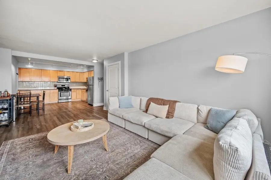 2121 Cambridge AVENUE #314, Milwaukee, WI 53202 - #2