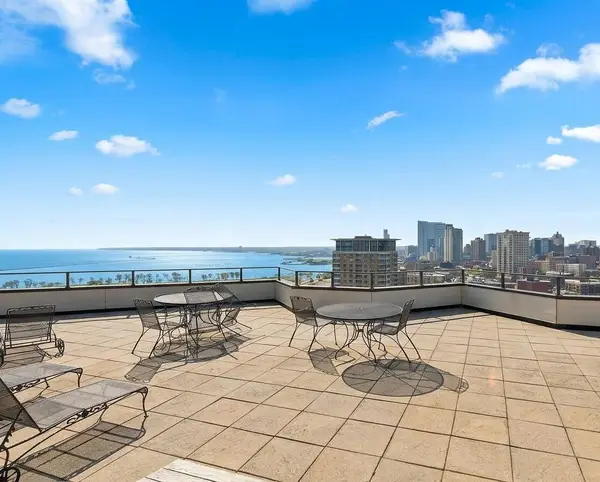 1633 Prospect AVENUE #5D, Milwaukee, WI 53202