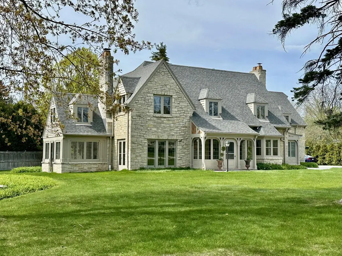 1140 E Bywater LANE, Fox Point, WI 53217 - #1