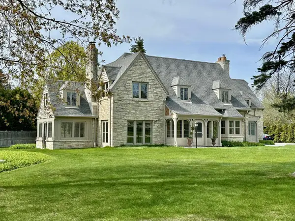1140 E Bywater LANE, Fox Point, WI 53217