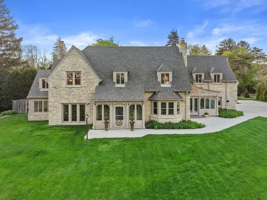 1140 E Bywater LANE, Fox Point, WI 53217 - #2