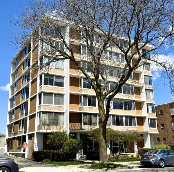 1409 Prospect AVENUE #703, Milwaukee, WI 53202