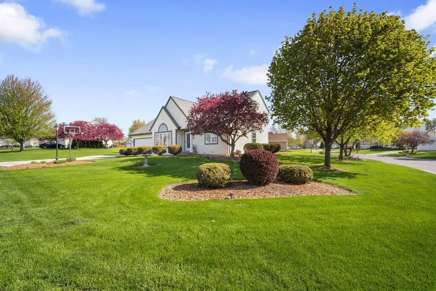 W143N9776 Ridgewood LANE, Germantown, WI 53022 - #2