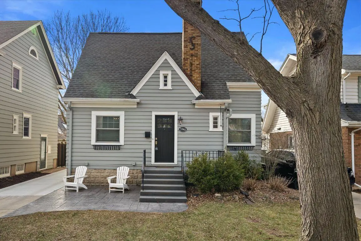 5961 Kent AVENUE, Whitefish Bay, WI 53217 - #1