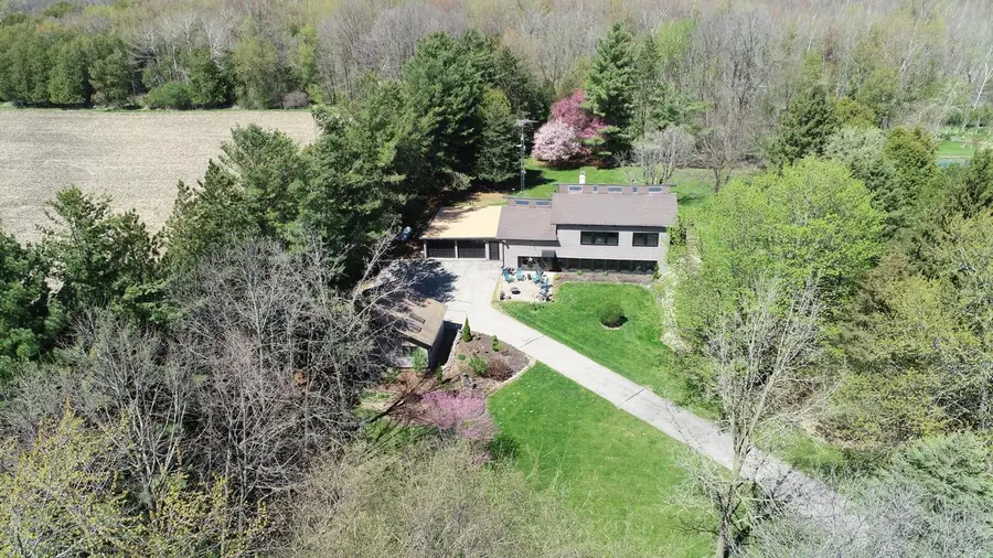 W1353 Pit ROAD, Mount Calvary, WI 53057 - #2