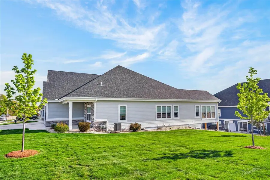 6706 Conservancy PLAZA #17, Deforest, WI 53532 - #2