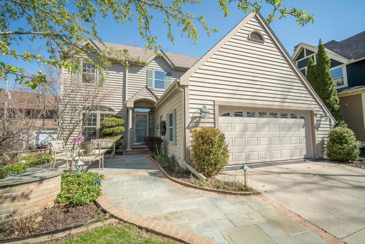 824 Glen AVENUE, Whitefish Bay, WI 53217 - #1