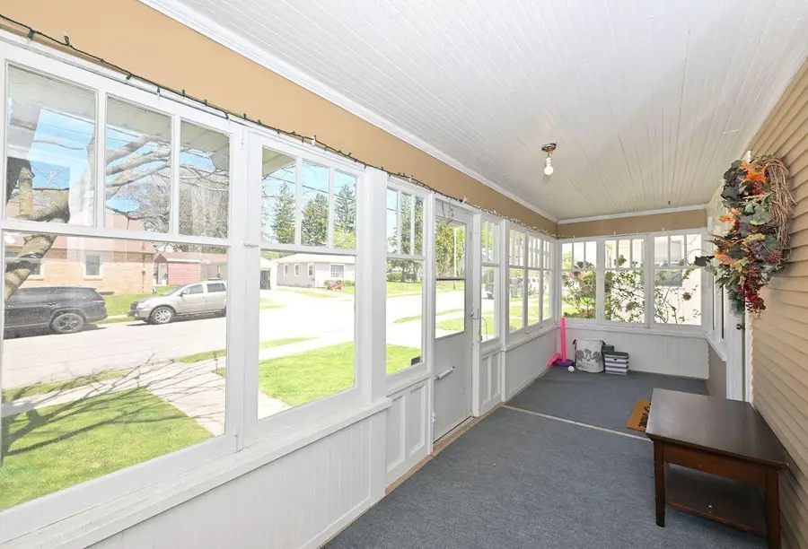 121 Washington AVENUE, Hartford, WI 53027 - #3