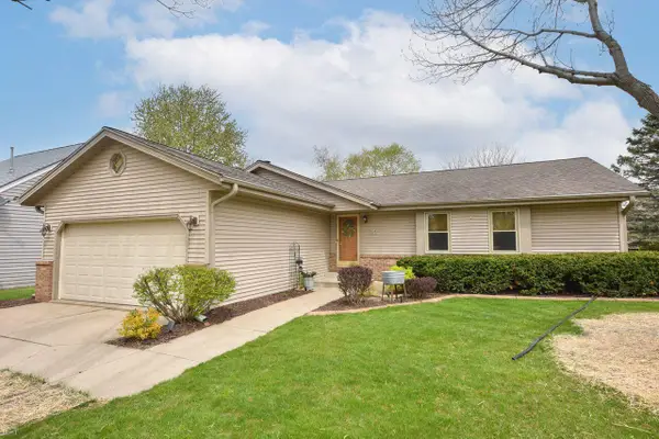 W154N7712 Pheasant LANE, Menomonee Falls, WI 53051