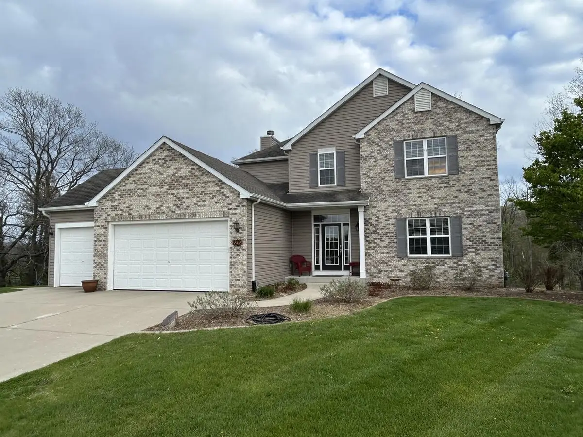 505 Acacia DRIVE, Grafton, WI 53024 - #1