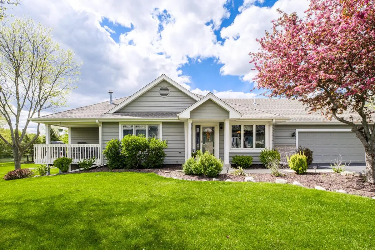 W264N2062 Deer Haven COURT #Unit #1, Pewaukee, WI 53072 - #1