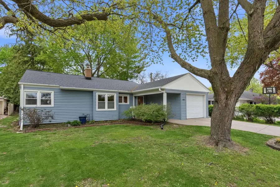 811 Hine AVENUE, Waukesha, WI 53188 - #3
