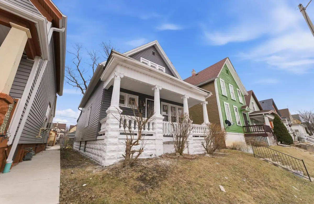 926 35th STREET, Milwaukee, WI 53215 - #1