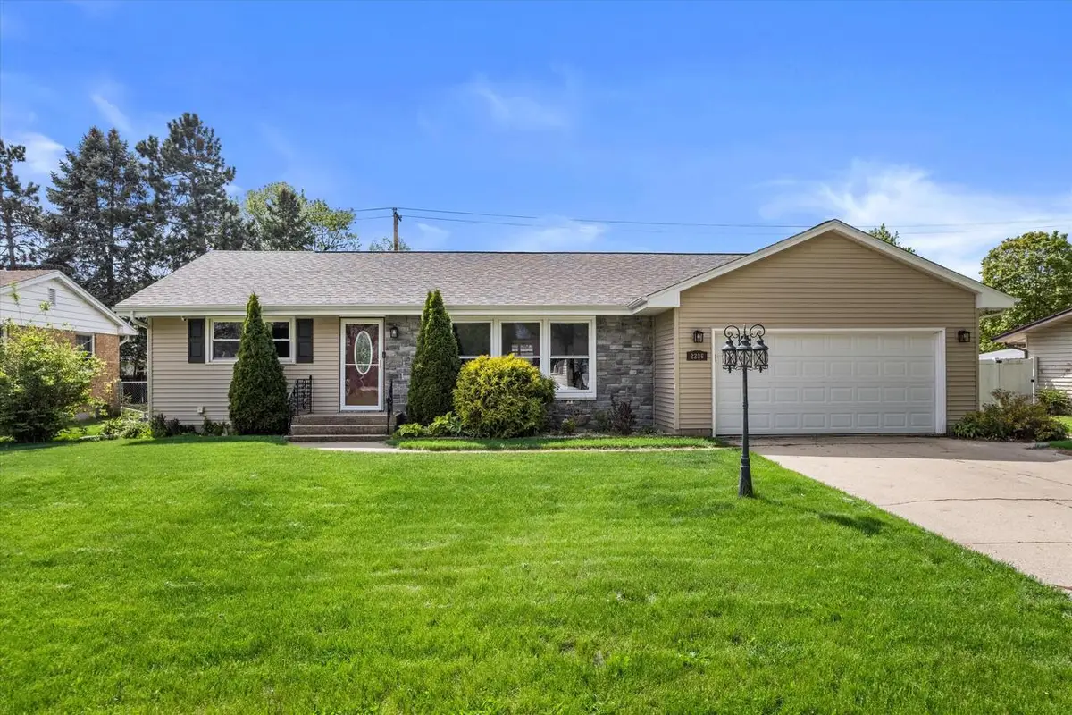 2286 Wood DRIVE, Beloit, WI 53511 - #1