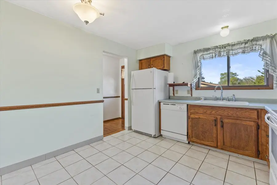 5736 Cambridge CIRCLE, Racine, WI 53406 - #2