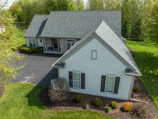 W351N5700 Westshore ROAD, Oconomowoc, WI 53066