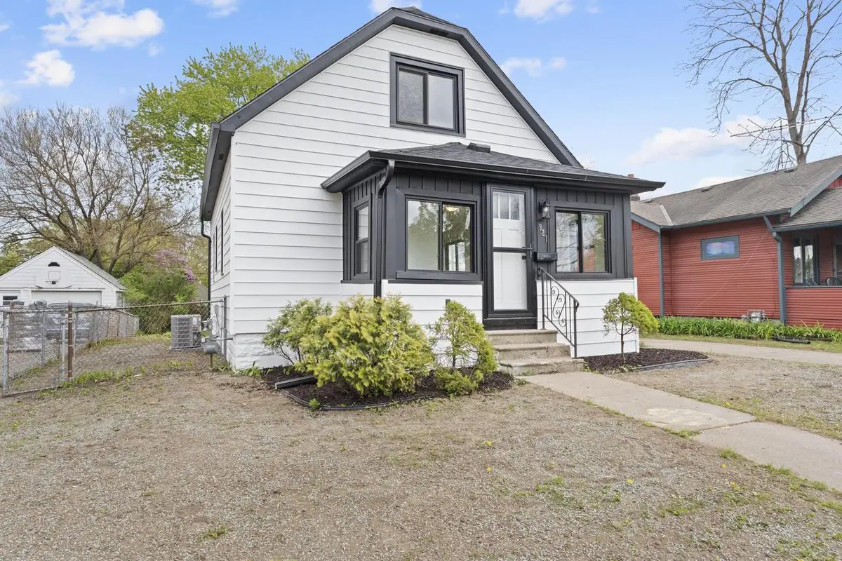 921 Perkins AVENUE, Waukesha, WI 53186 - #1