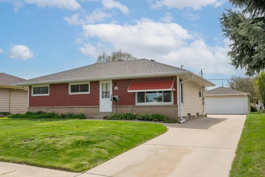 W149N8153 Winchester STREET, Menomonee Falls, WI 53051 - #2