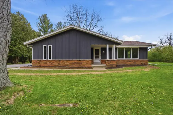1387 Ponderosa DRIVE, Cedarburg, WI 53012