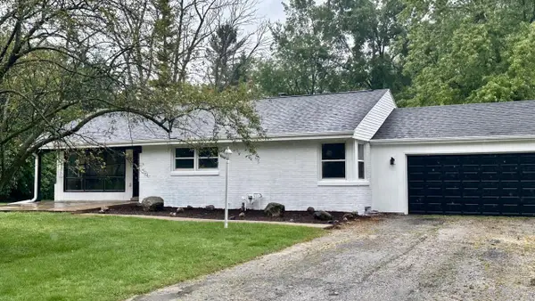 5225 Tuckaway DRIVE, Greenfield, WI 53221