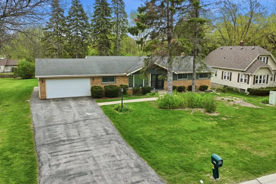 6994 Range Line ROAD, Glendale, WI 53209 - #2