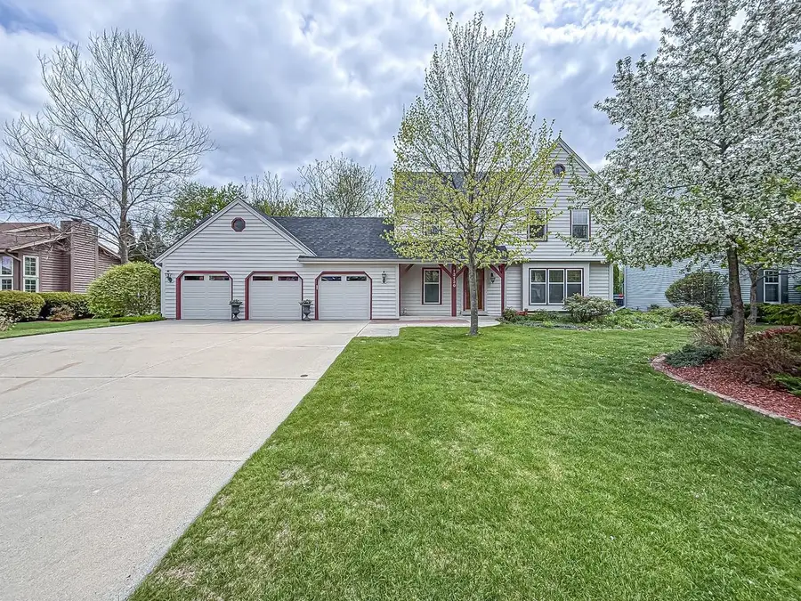 13130 Scarborough DRIVE, New Berlin, WI 53151 - #2