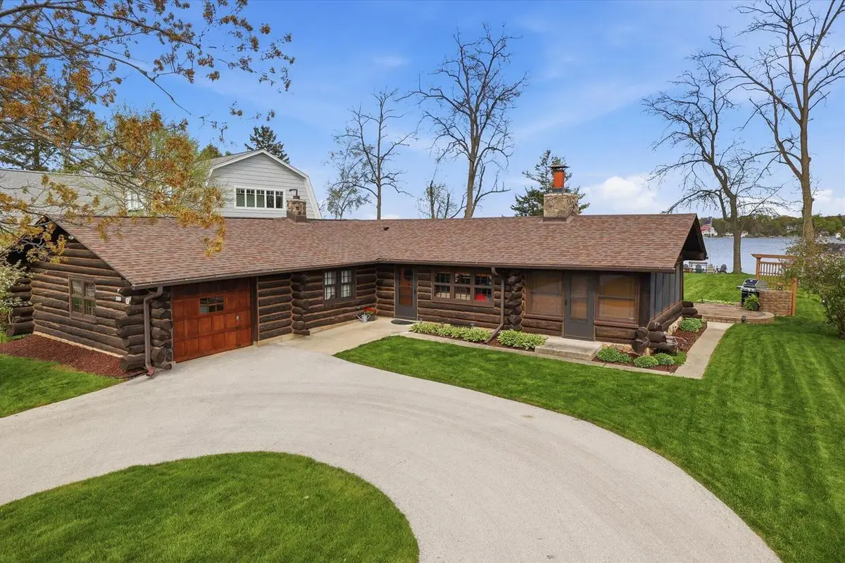 W322N7526 Reddelien ROAD, Hartland, WI 53029 - #1