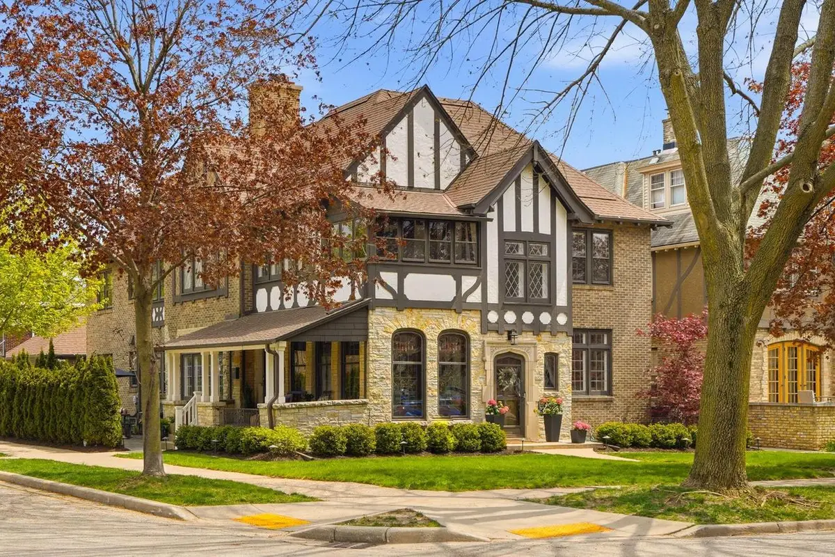 4224 Farwell AVENUE, Shorewood, WI 53211 - #1