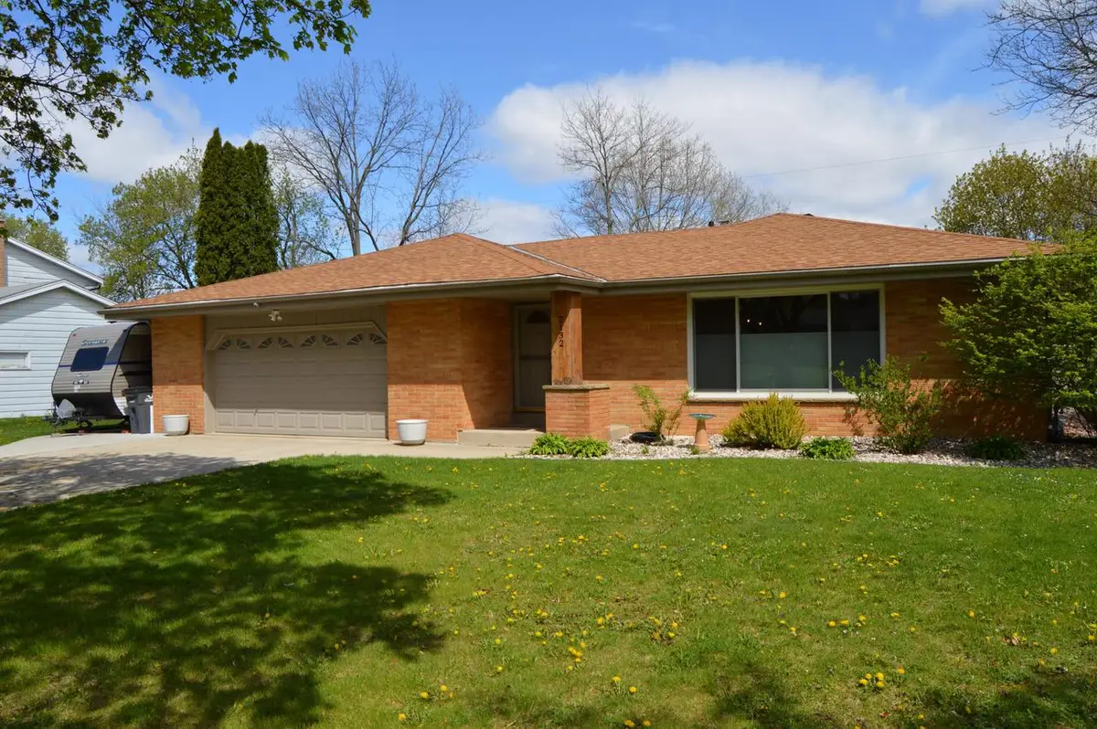2132 Rambling Rose ROAD, Waukesha, WI 53186 - #1