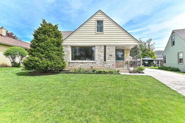 2746 77th STREET, West Allis, WI 53219