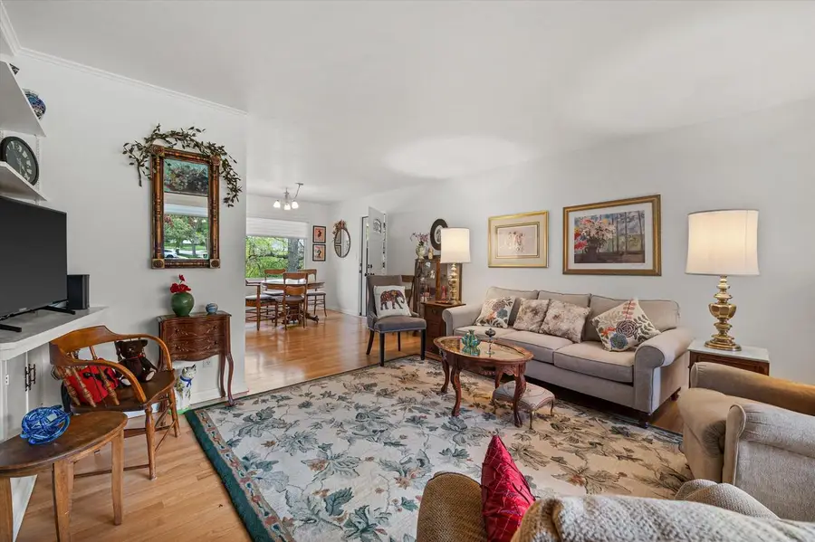 901 Hawthorn DRIVE, Waukesha, WI 53188 - #2