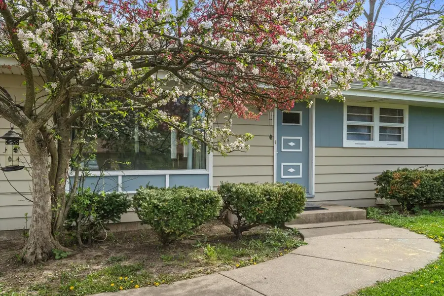 5427 Spring LANE, Milwaukee, WI 53223 - #2