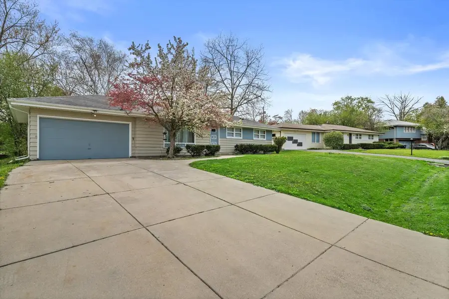 5427 Spring LANE, Milwaukee, WI 53223 - #3