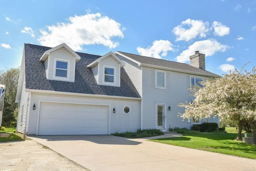 511 Cheyenne AVENUE, Grafton, WI 53024 - #1