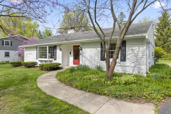 825 Kurtis DRIVE, Elm Grove, WI 53122