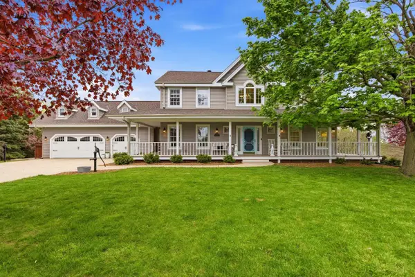 105 Mark COURT, North Prairie, WI 53153