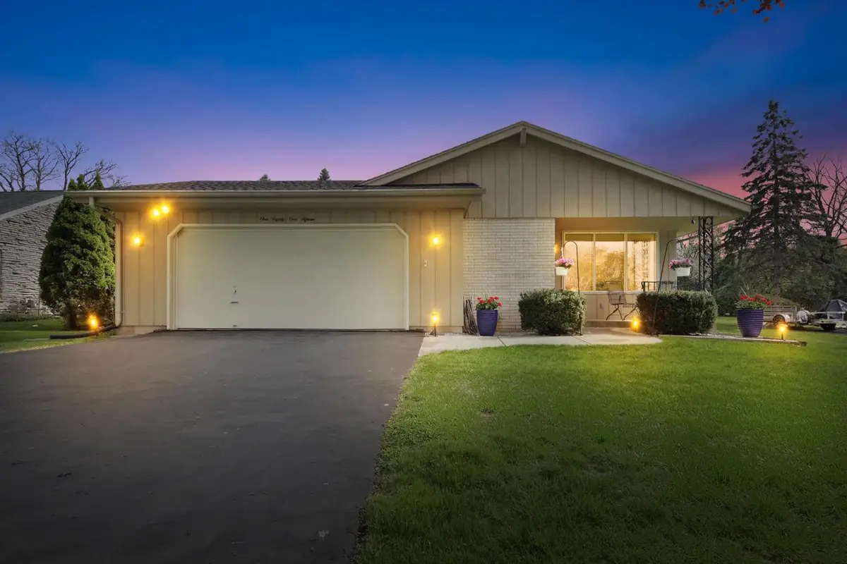 18115 Bolter LANE, Brookfield, WI 53045 - #1