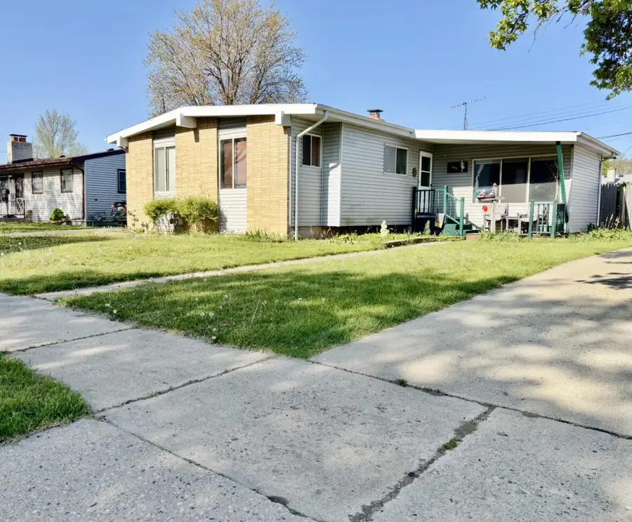 1868 19th AVENUE #1868  19th Ave., Kenosha, WI 53140 - #3