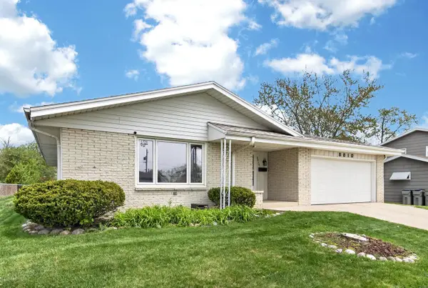 8810 Petersik STREET, Milwaukee, WI 53224
