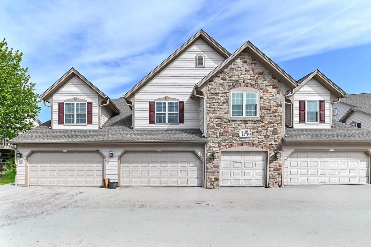 2274 W Vista Bella DRIVE #101, Oak Creek, WI 53154 - #1