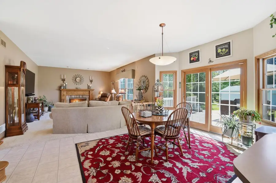 6852 Bellvue COURT, West Bend, WI 53090 - #3