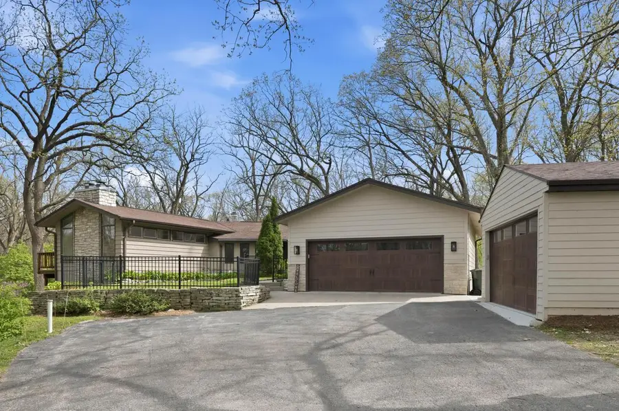 2028 Hillside COURT, Delafield, WI 53018 - #2
