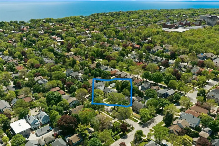2221 E Newton AVENUE, Shorewood, WI 53211 - #2