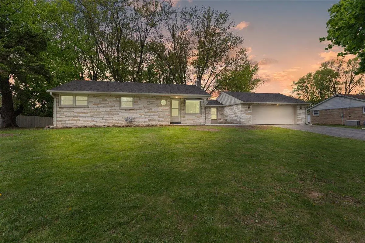 N69W13409 Harding DRIVE, Menomonee Falls, WI 53051 - #1