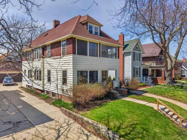 3313 Summit AVENUE #3315, Milwaukee, WI 53211