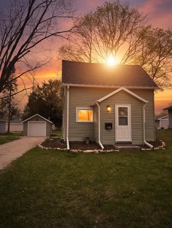735 6th AVENUE, Sturgeon Bay, WI 54235