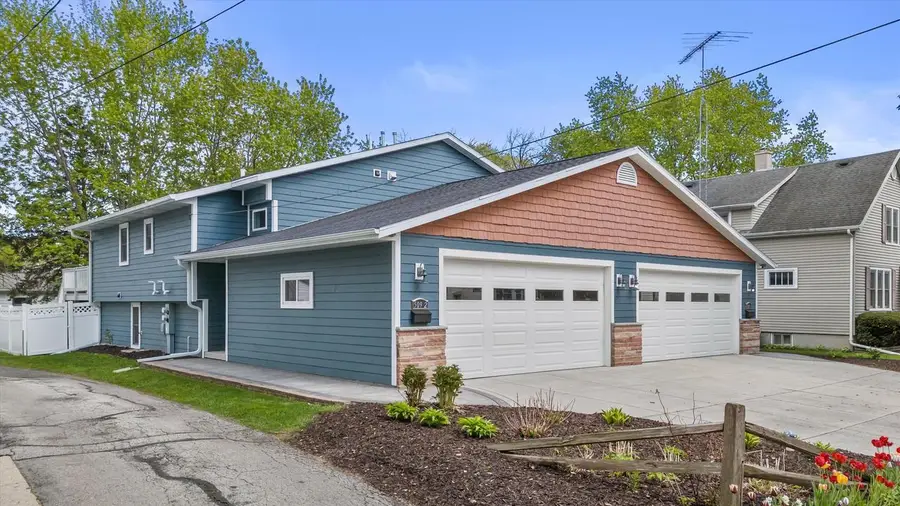 509 Warren STREET #2, Watertown, WI 53098 - #2